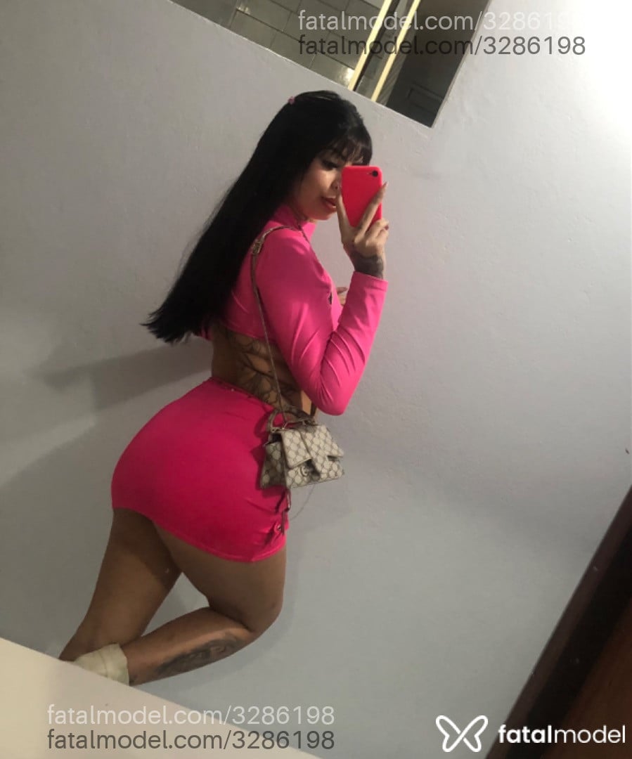Acompanhante mulher morena (o) de olhos castanhos em São José - Yaraa