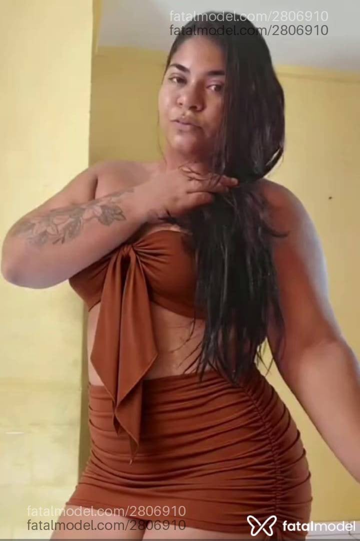 Acompanhante mulher com cabelo castanho de olhos castanhos em Ourilândia do Norte - Radassa