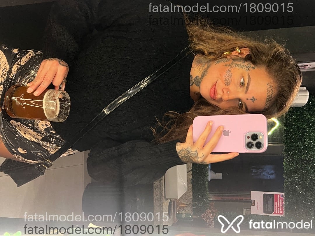Acompanhante mulher loira (o) de olhos verdes em Joinville - Juliana bomtempi
