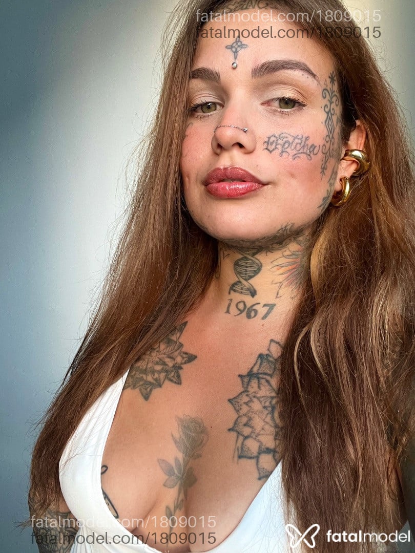Acompanhante mulher loira (o) de olhos verdes em Joinville - Juliana bomtempi