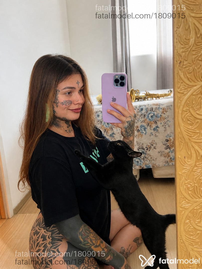 Acompanhante mulher loira (o) de olhos verdes em Joinville - Juliana bomtempi