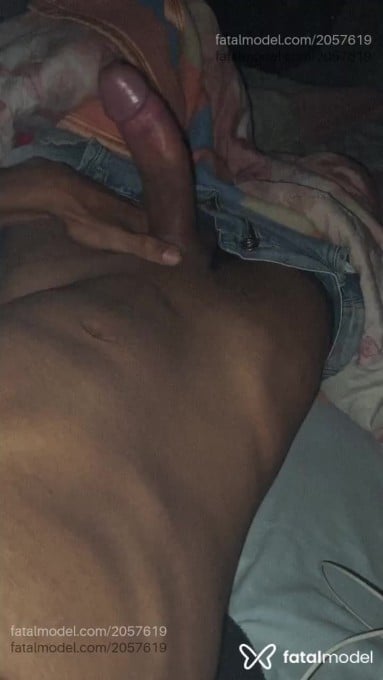 Acompanhante homem morena (o) de olhos castanhos em Toledo Acompanhante homem morena (o) de olhos castanhos em Toledo - Novinhosugarbaby