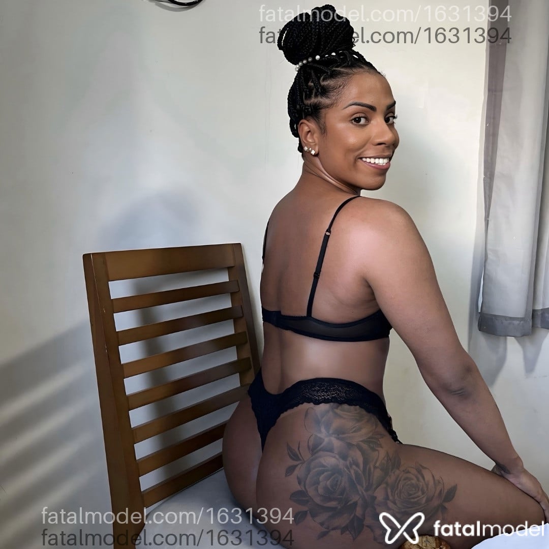 Acompanhante mulher com cabelo castanho de olhos castanhos em Recife - Monique