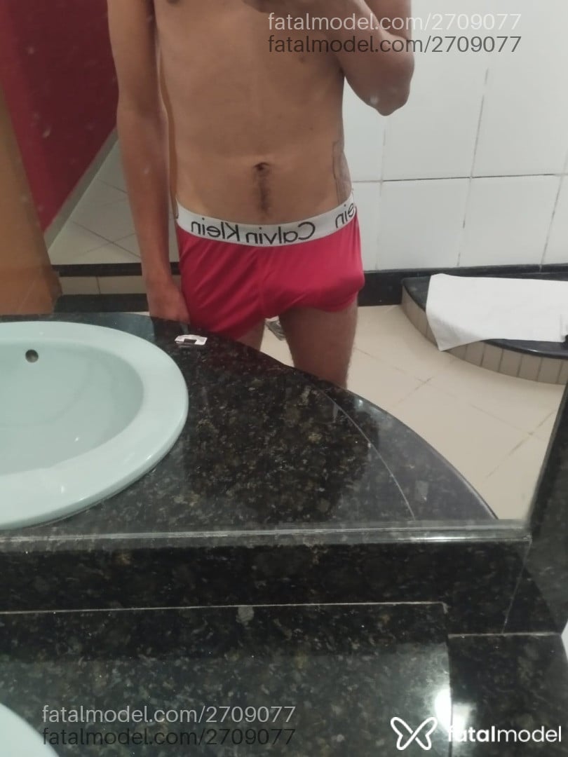 Acompanhante homem com cabelo castanho de olhos castanhos em Pirapora - Kevin