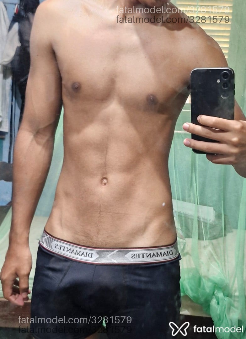Acompanhante homem morena (o) de olhos pretos em Curitiba Acompanhante homem morena (o) de olhos pretos em Curitiba - Andrecwb