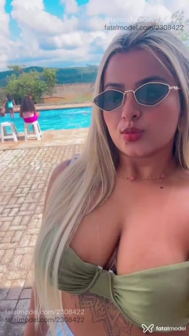 Acompanhante mulher loira (o) de olhos castanhos em Ribeirão Preto - Bia