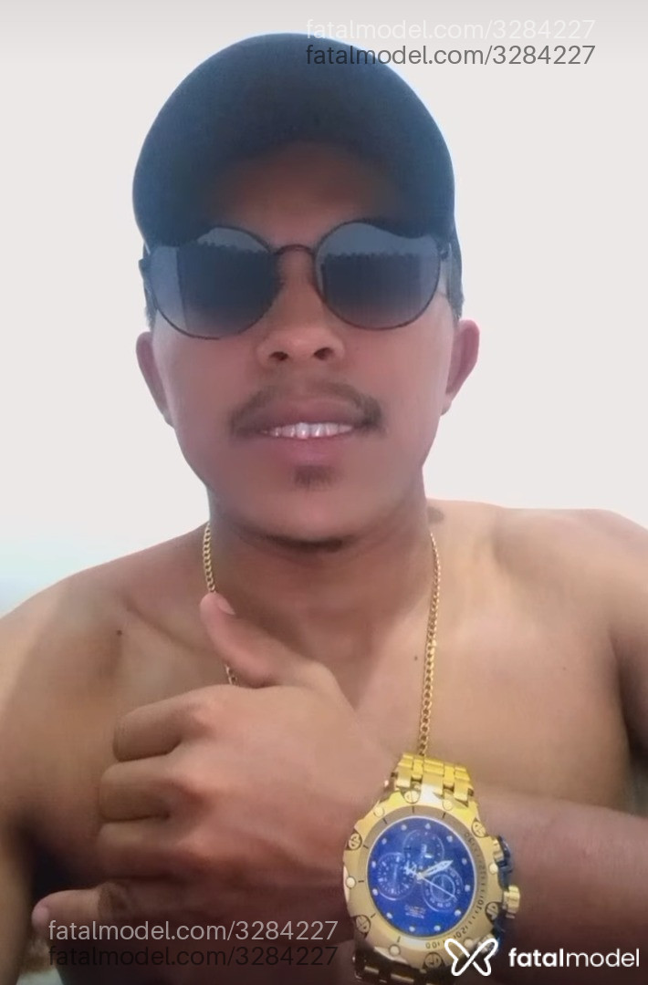 Acompanhante homem morena (o) de olhos pretos - Edson Santos Ferre Acompanhante homem morena (o) de olhos pretos - Edson Santos Ferre
