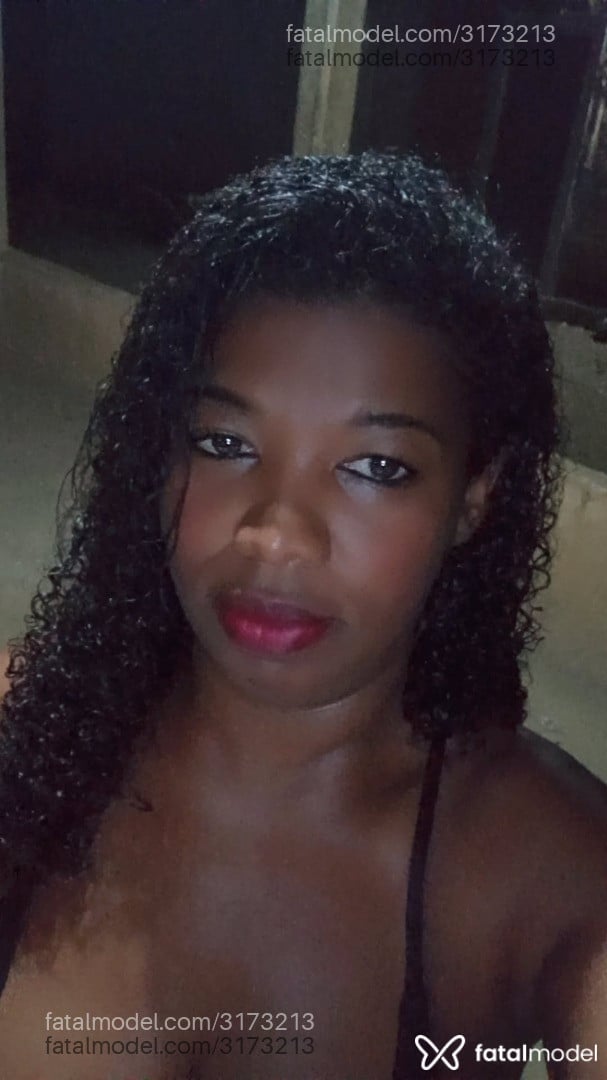 Acompanhante mulher com cabelo castanho de olhos castanhos em Bambuí - Priscilla