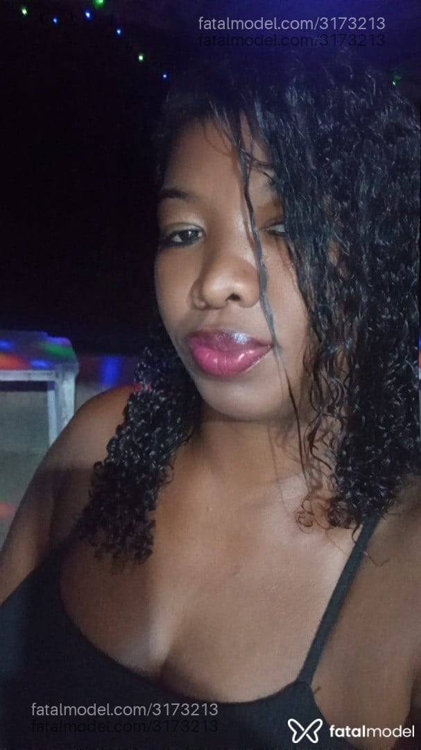 Acompanhante mulher com cabelo castanho de olhos castanhos em Bambuí - Priscilla