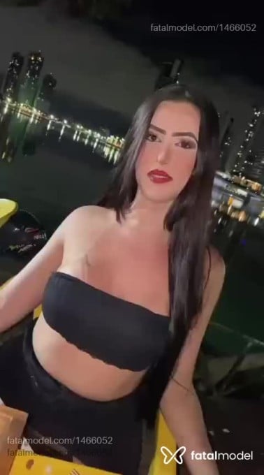 Acompanhante mulher trans com cabelo castanho de olhos mel - Dafne Dantas Acompanhante mulher trans com cabelo castanho de olhos mel - Dafne Dantas