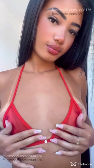 Acompanhante mulher morena (o) de olhos pretos em Guarulhos Acompanhante mulher morena (o) de olhos pretos em Guarulhos - Maitê