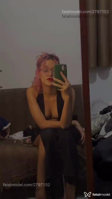Acompanhante mulher com cabelo castanho de olhos castanhos em Virtual Acompanhante mulher com cabelo castanho de olhos castanhos em Virtual - Myalinsof