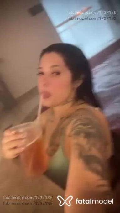 Acompanhante mulher morena (o) de olhos castanhos - Manuela Acompanhante mulher morena (o) de olhos castanhos - Manuela
