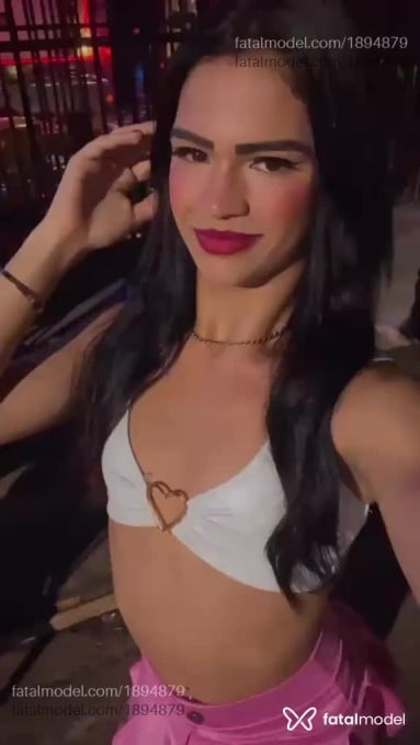 Acompanhante mulher trans com cabelo castanho de olhos castanhos em Pontes e Lacerda - PATRINY