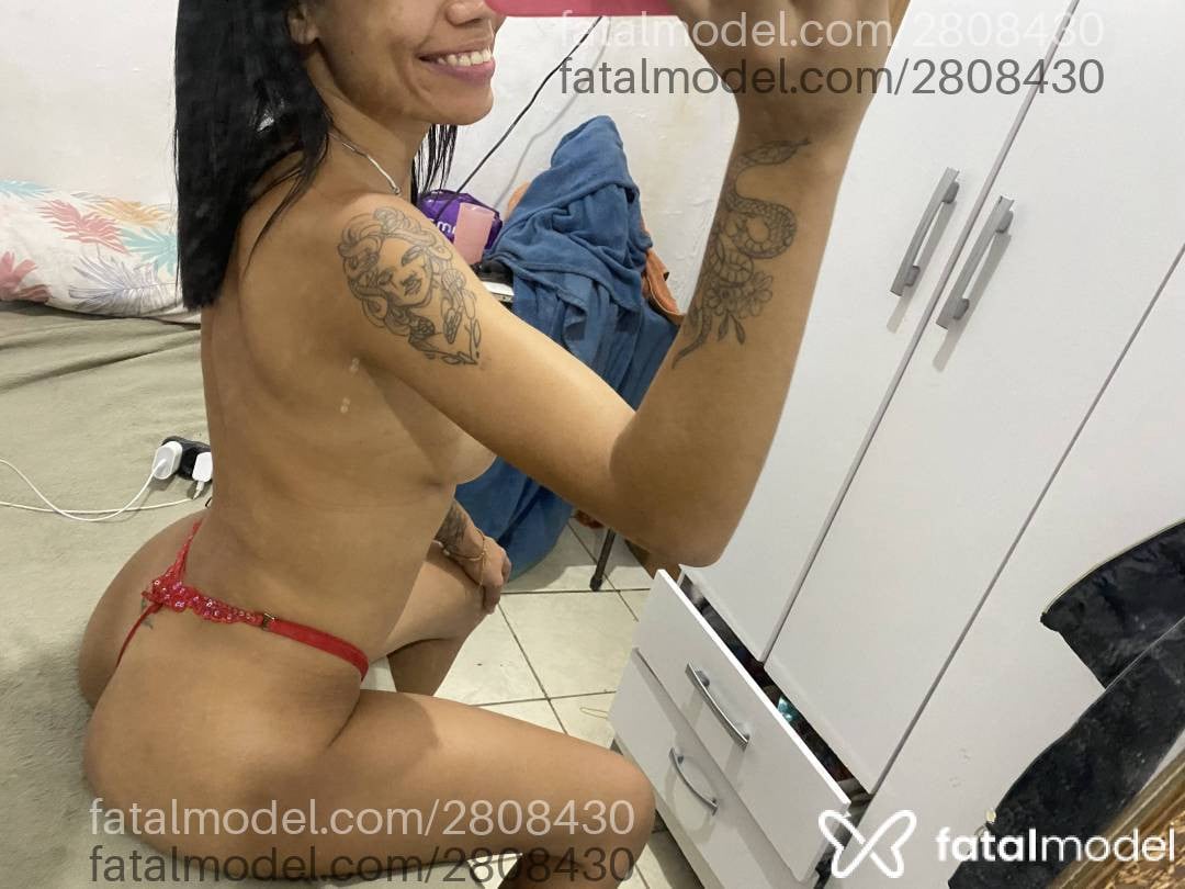 Acompanhante mulher morena (o) de olhos castanhos - Tainá