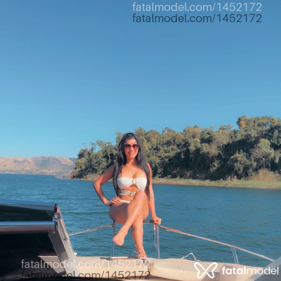 Acompanhante mulher morena (o) de olhos castanhos - Paola Acompanhante mulher morena (o) de olhos castanhos - Paola