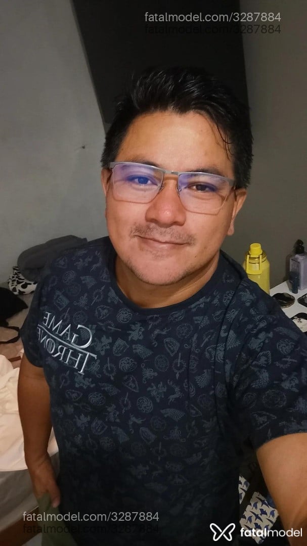 Acompanhante homem morena (o) de olhos castanhos em Manaus - Antonio