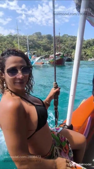Acompanhante mulher com cabelo castanho de olhos castanhos em Goiânia - Grazi