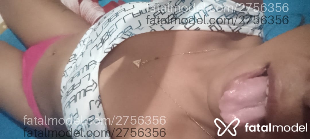 Acompanhante mulher trans com cabelo castanho de olhos castanhos em Santa Rosa - Gaby