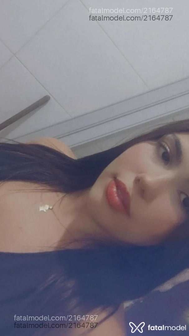 Acompanhante mulher morena (o) de olhos castanhos em Rio de Janeiro - Lessa