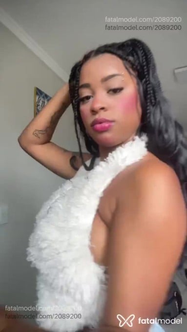 Acompanhante mulher morena (o) de olhos pretos em Ipojuca - Maybê
