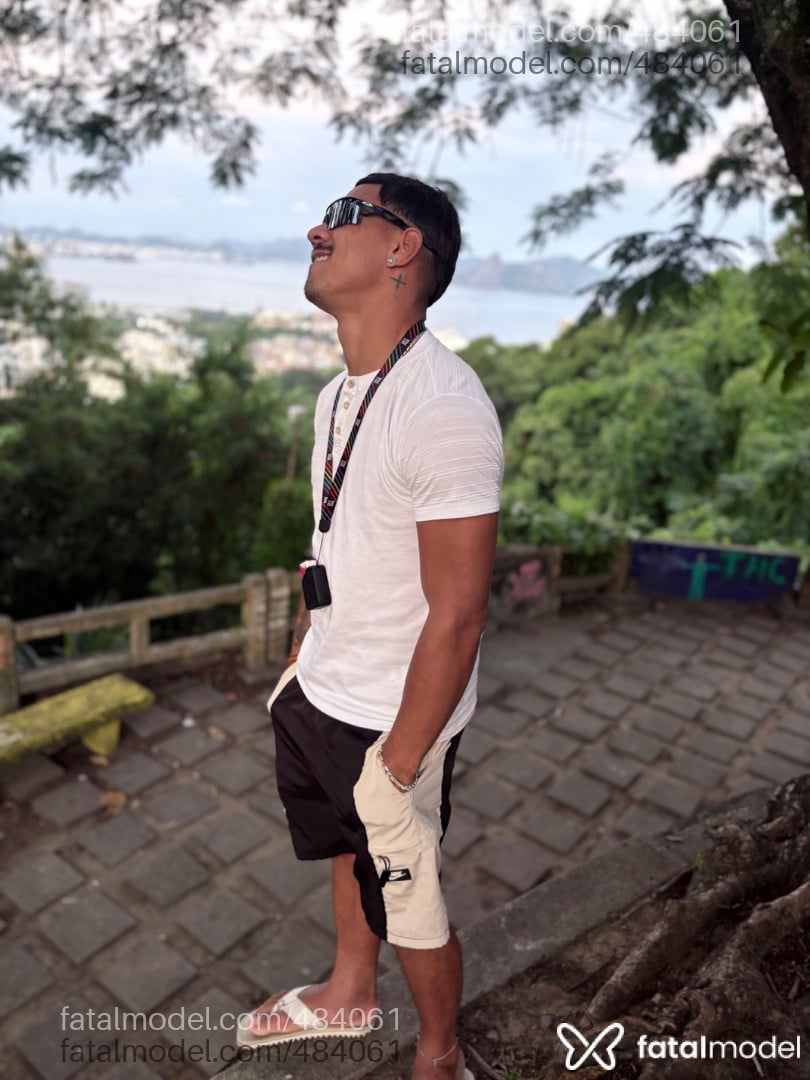 Acompanhante homem com cabelo castanho de olhos pretos em Rio de Janeiro - Augusto Phellipe