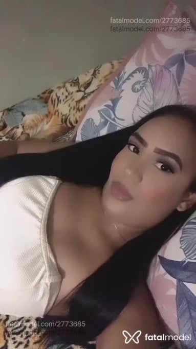 Acompanhante mulher morena (o) de olhos castanhos em Água Boa Acompanhante mulher morena (o) de olhos castanhos em Água Boa - Annna