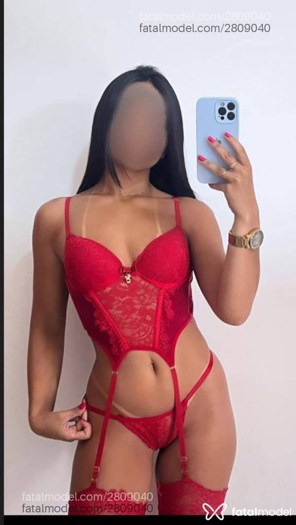 Acompanhante mulher com cabelo castanho de olhos verdes em Governador Valadares - Nicole
