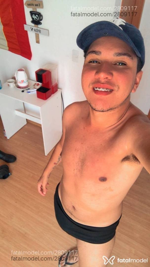 Acompanhante homem morena (o) de olhos castanhos em Campo Grande - Markus