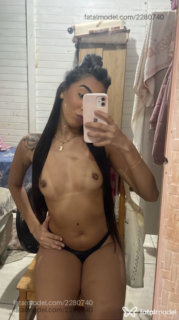 Acompanhante mulher com cabelo castanho de olhos castanhos em Tubarão - Kamily