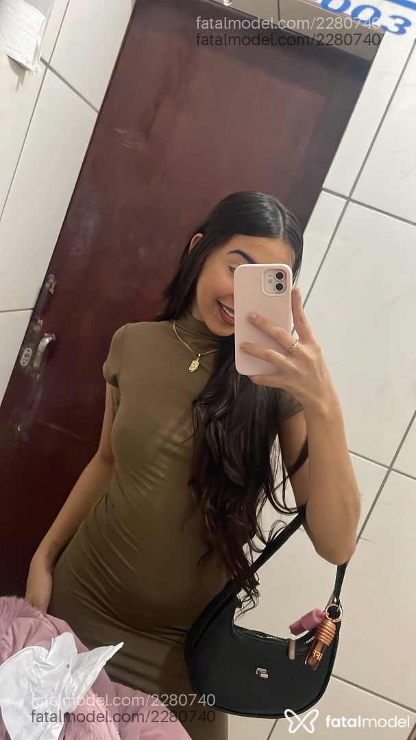 Acompanhante mulher com cabelo castanho de olhos castanhos em Tubarão - Kamily