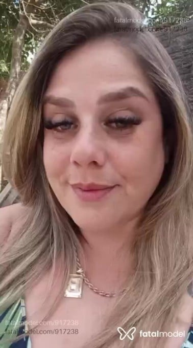 Acompanhante mulher loira (o) de olhos verdes em Imbituba Acompanhante mulher loira (o) de olhos verdes em Imbituba - Tiffany Campos