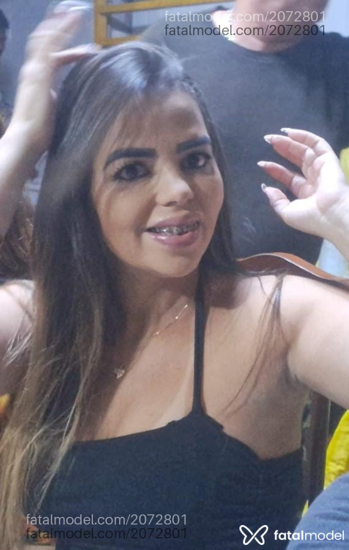Acompanhante mulher loira (o) de olhos castanhos em Virtual Acompanhante mulher loira (o) de olhos castanhos em Virtual - Thayna Guimaraes