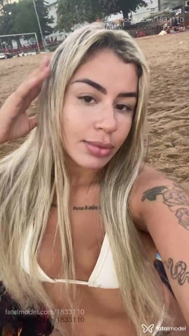 Acompanhante mulher loira (o) de olhos verdes em Macaé - Penélope Moraguinh