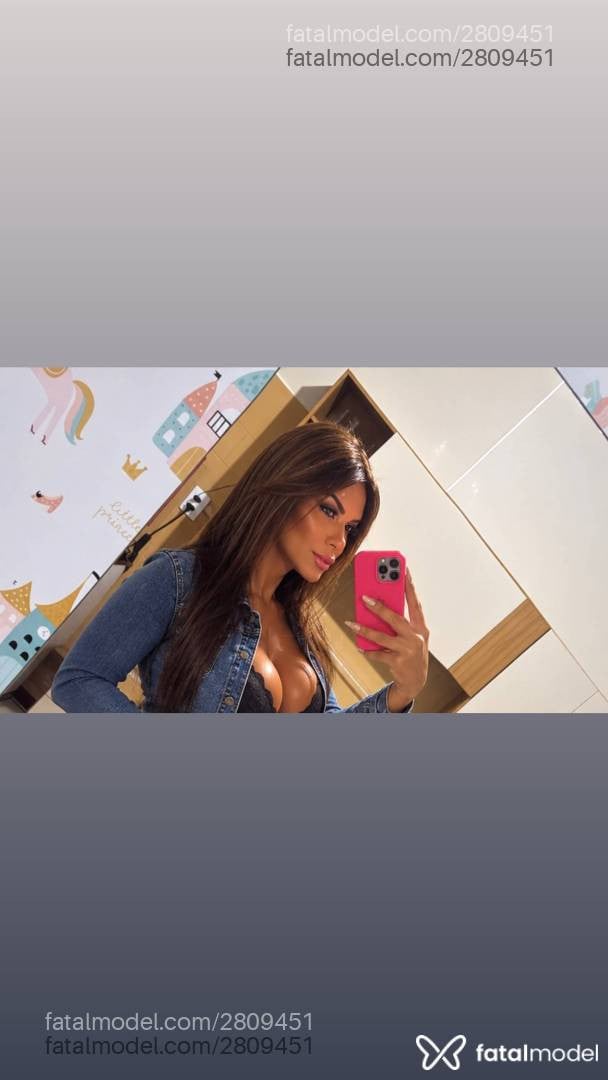 Acompanhante mulher trans morena (o) de olhos castanhos - Michellynoronha