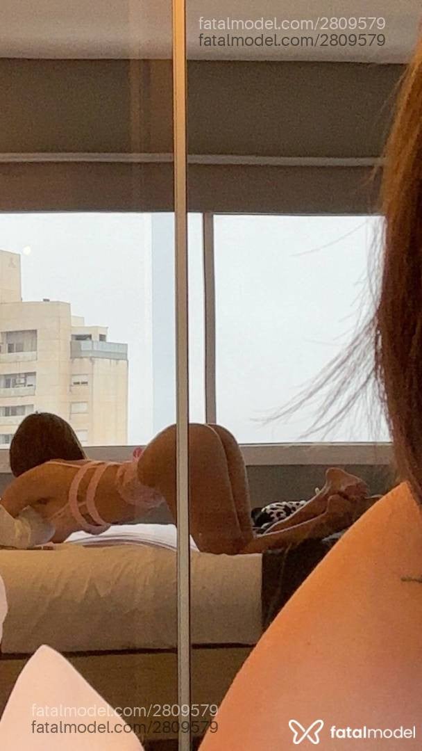 Acompanhante mulher com cabelo castanho de olhos verdes em Campo Grande Acompanhante mulher com cabelo castanho de olhos verdes em Campo Grande - Bella
