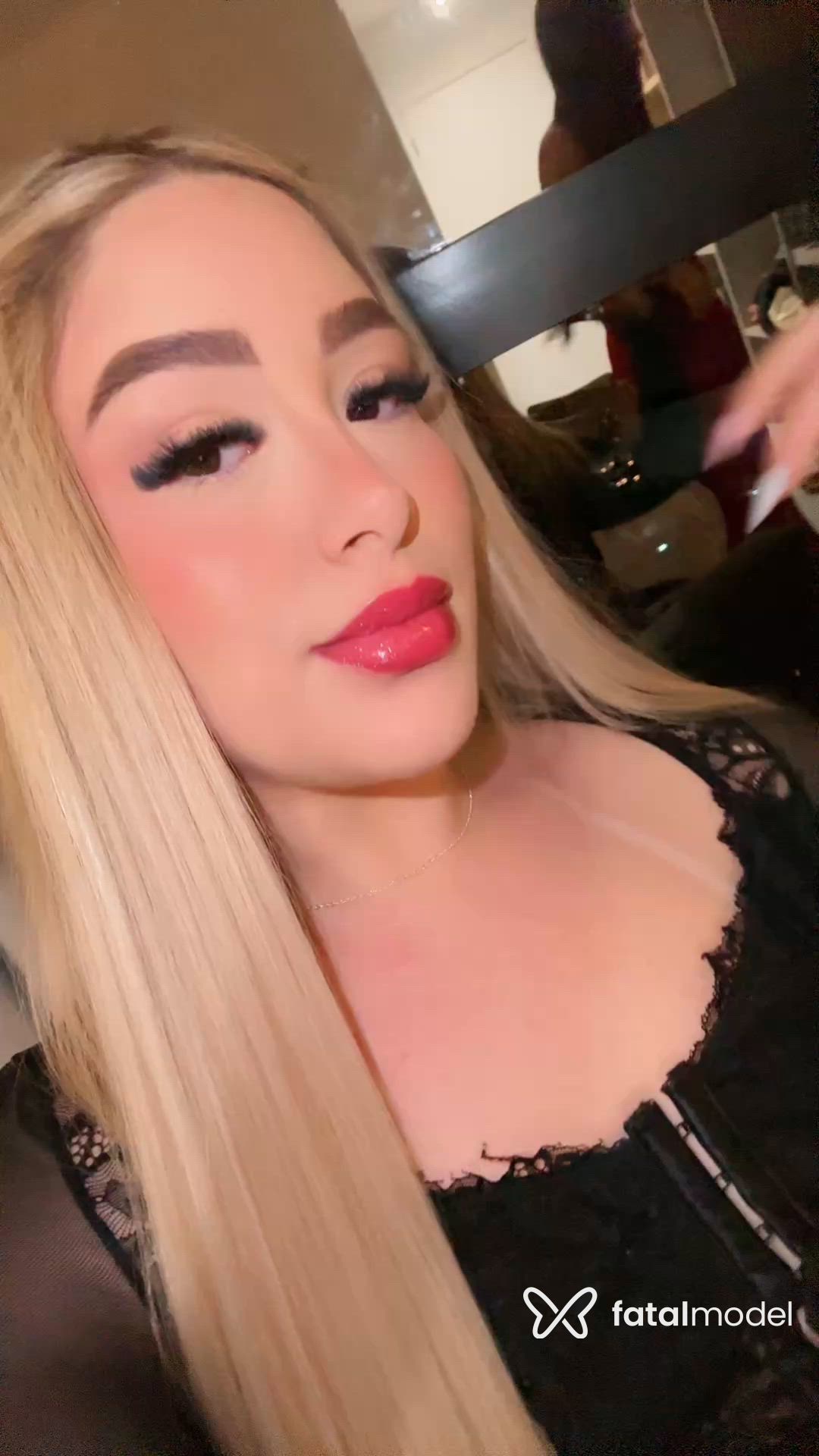 Acompanhante mulher com cabelo castanho de olhos castanhos - Clara Acompanhante mulher com cabelo castanho de olhos castanhos - Clara