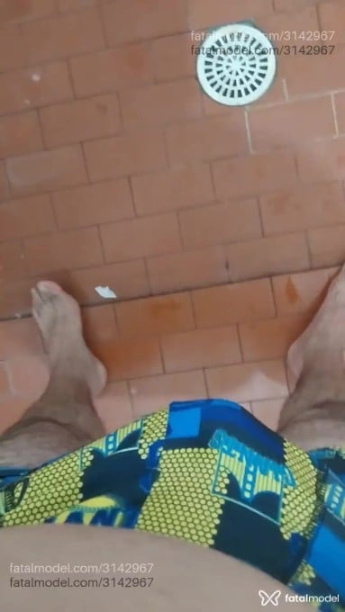Acompanhante homem com cabelo grisalho de olhos castanhos em Marília - Beibe