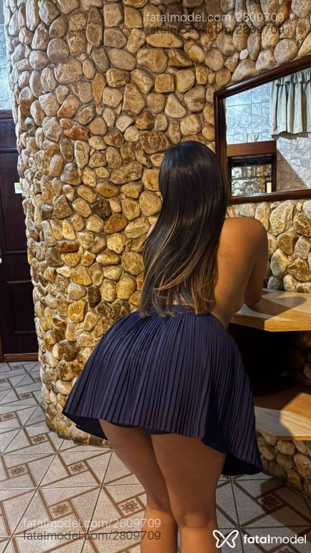Acompanhante mulher morena (o) de olhos castanhos - Larissa Lopes