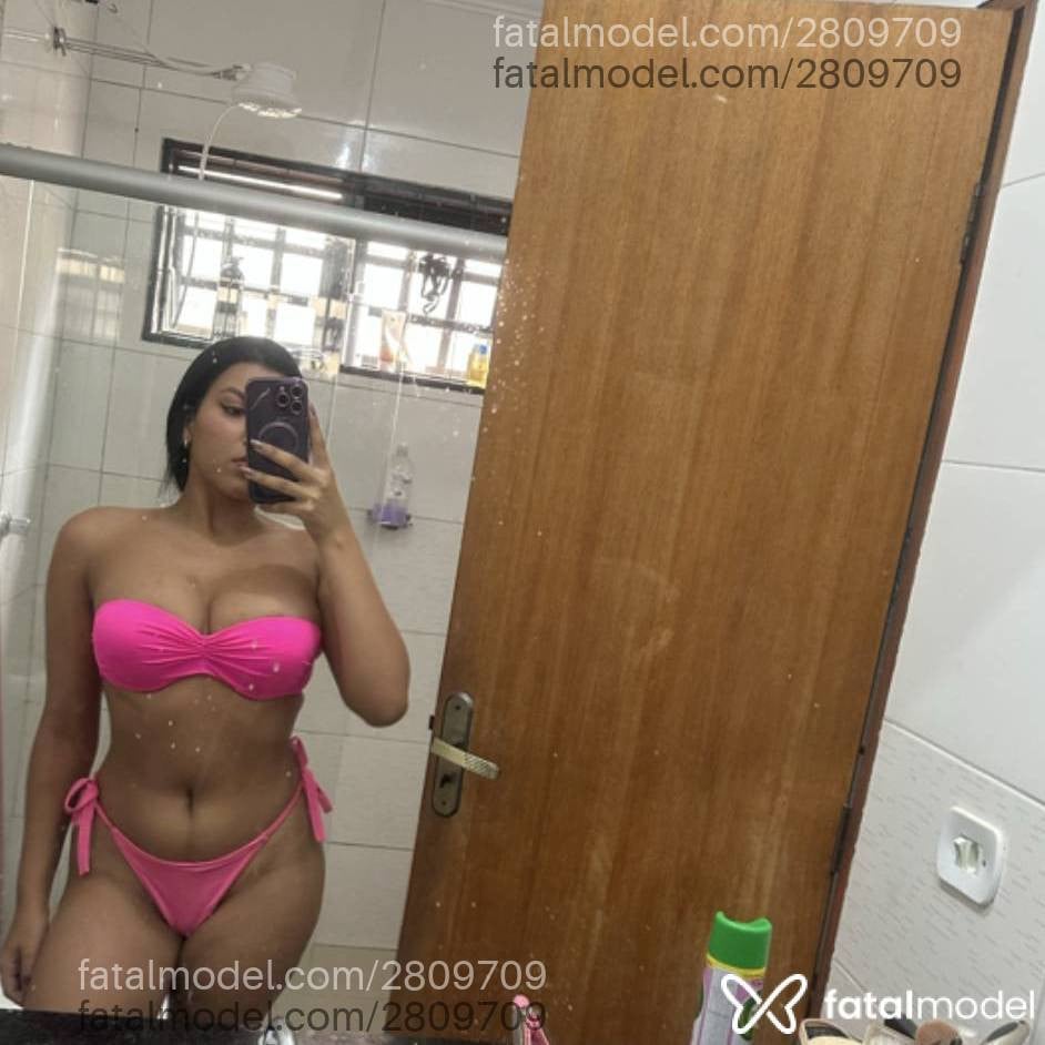 Acompanhante mulher morena (o) de olhos castanhos - Larissa Lopes