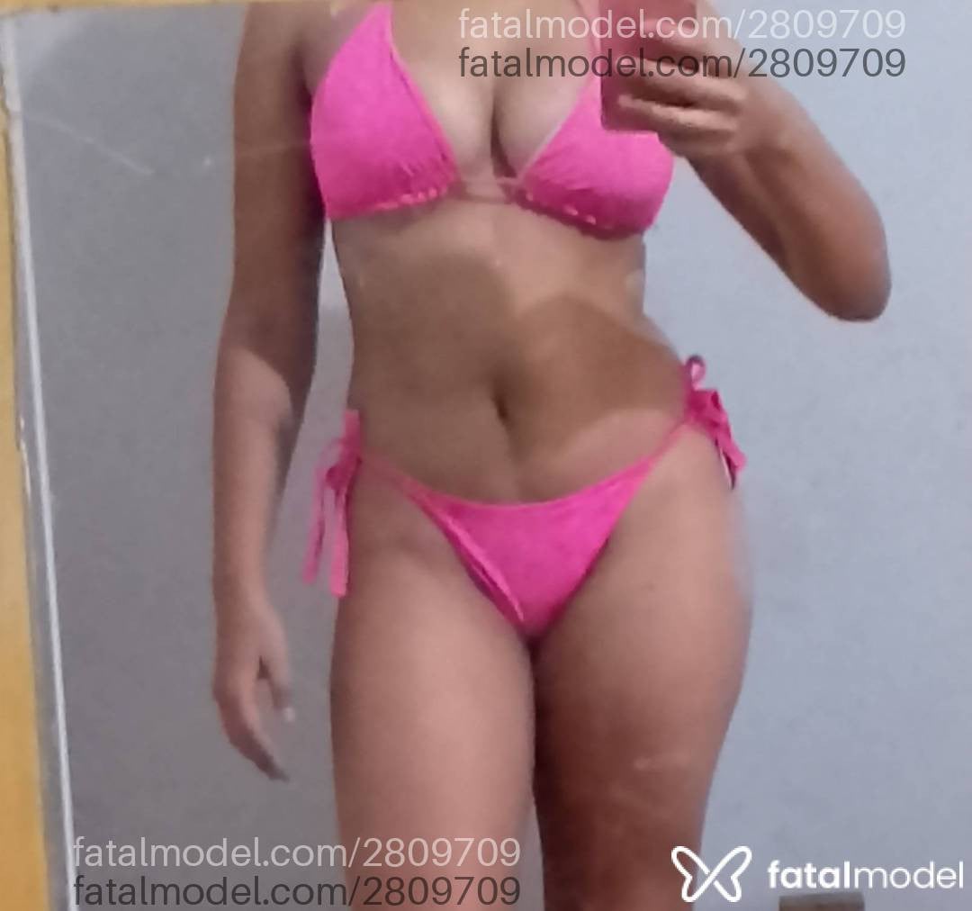 Acompanhante mulher morena (o) de olhos castanhos - Larissa Lopes