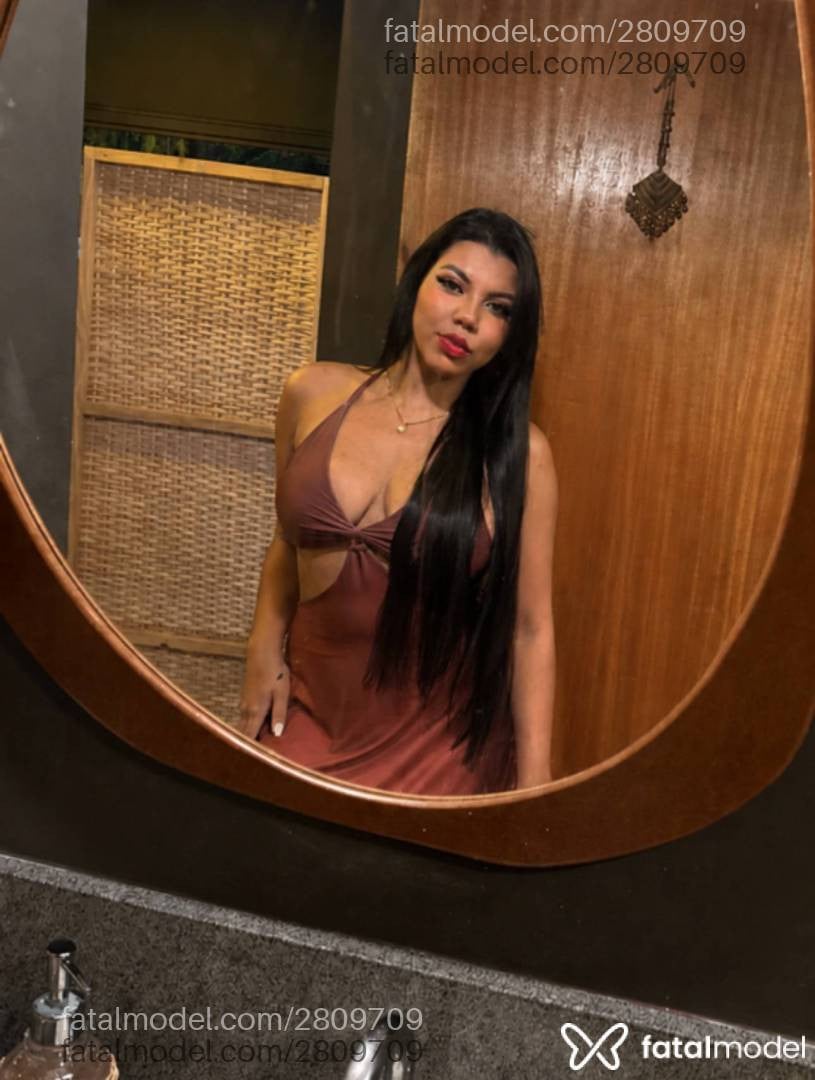 Acompanhante mulher morena (o) de olhos castanhos - Larissa Lopes