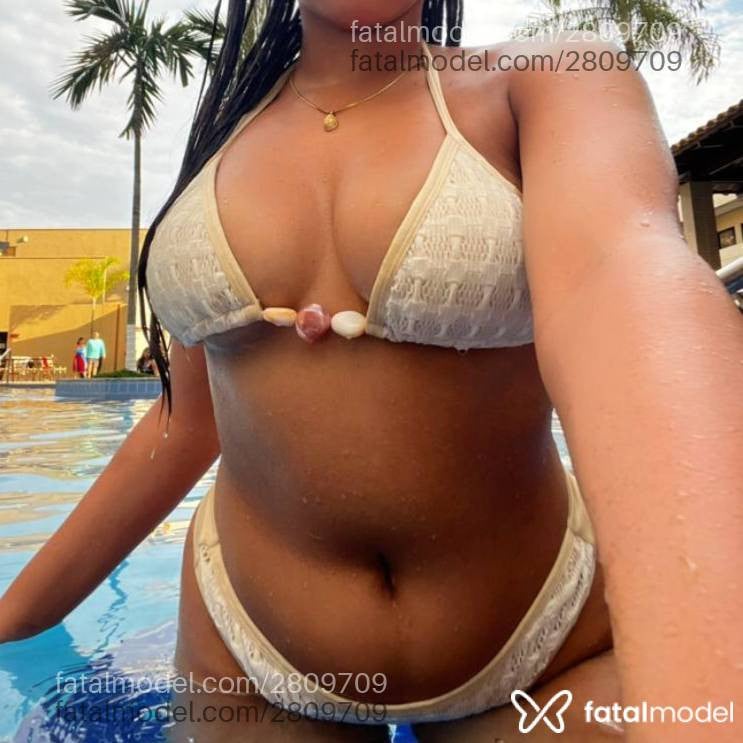 Acompanhante mulher morena (o) de olhos castanhos - Larissa Lopes