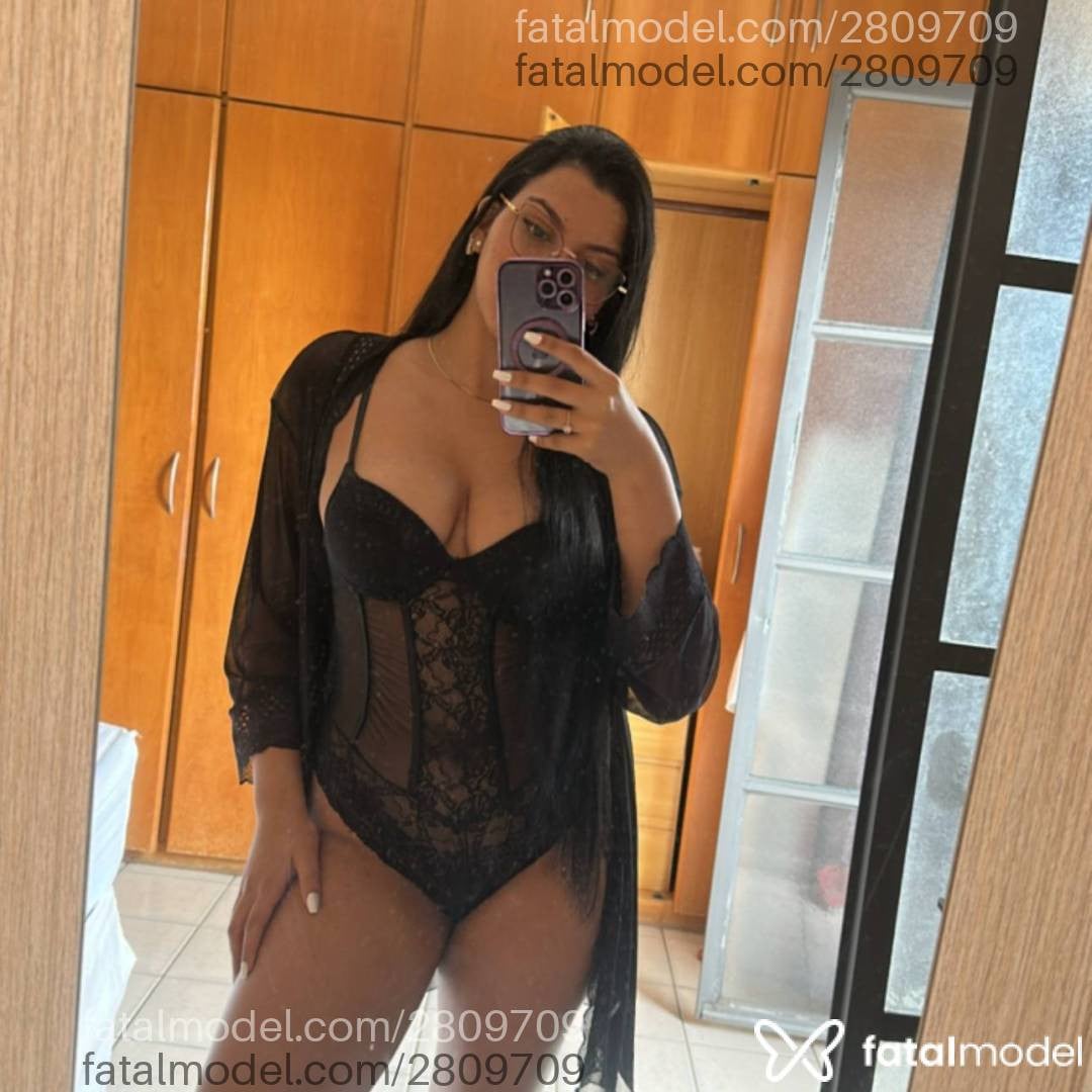 Acompanhante mulher morena (o) de olhos castanhos - Larissa Lopes