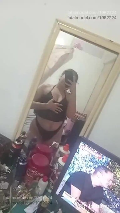 Acompanhante mulher morena (o) de olhos castanhos em Recife Acompanhante mulher morena (o) de olhos castanhos em Recife - Jessica