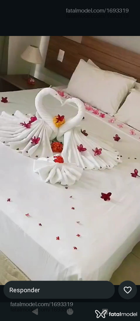 Acompanhante mulher morena (o) de olhos castanhos em Caldas Novas Acompanhante mulher morena (o) de olhos castanhos em Caldas Novas - Cris Flor