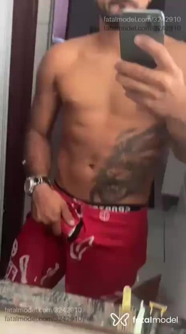 Acompanhante homem morena (o) de olhos castanhos em Florianópolis - Pablo