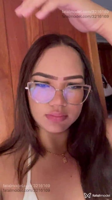 Acompanhante mulher com cabelo castanho de olhos castanhos em Paragominas - Leticiia