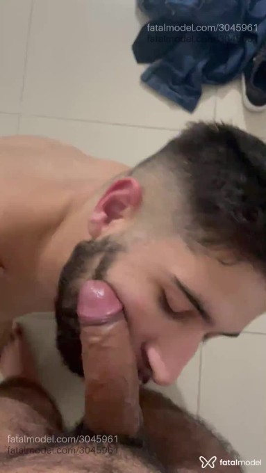 Acompanhante homem com cabelo castanho de olhos castanhos em Porto Alegre - Samuel
