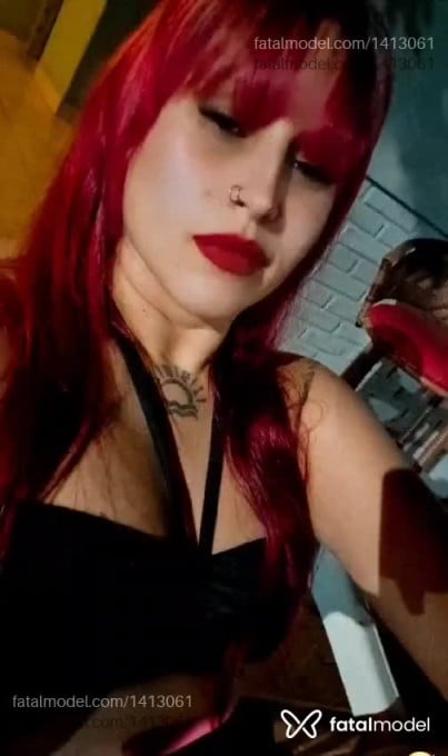 Acompanhante mulher ruiva (o) de olhos castanhos em Goiânia - Aline
